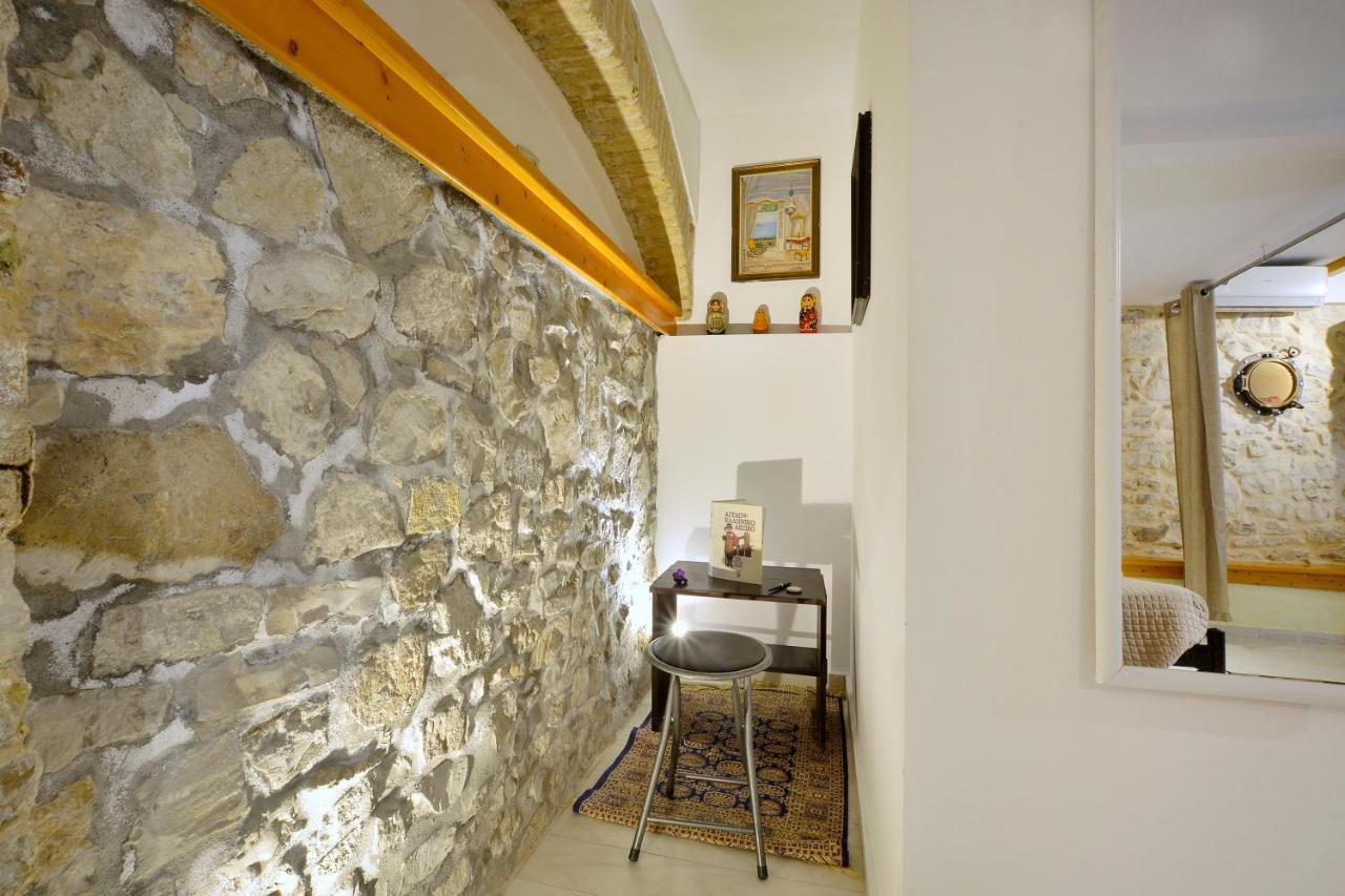 In Corfu Town Apartament *